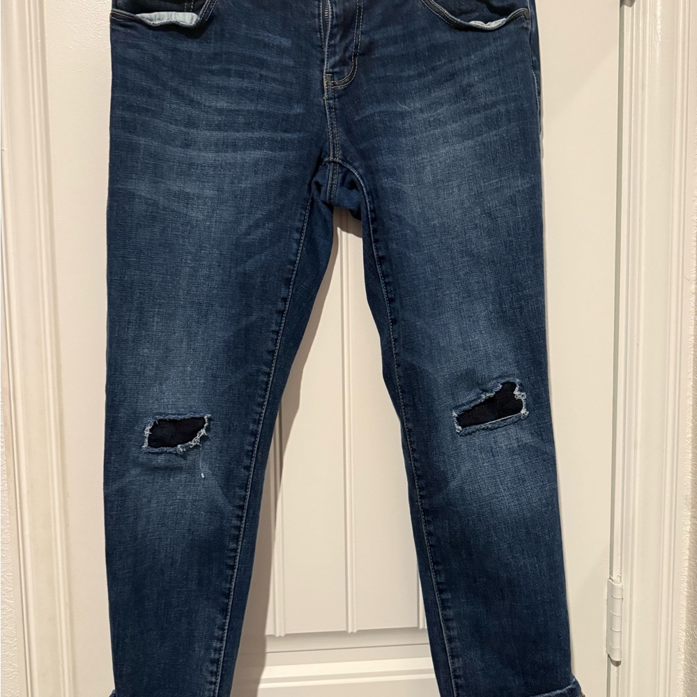 Cabi Stylish Blue Distressed Women Jeans